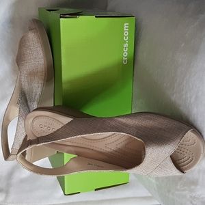 Crocs Leigh Ann shimer slingback wedge